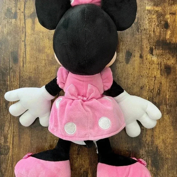 Disney Minnie Mouse plushie/stuffed animal - Picture 4 of 8